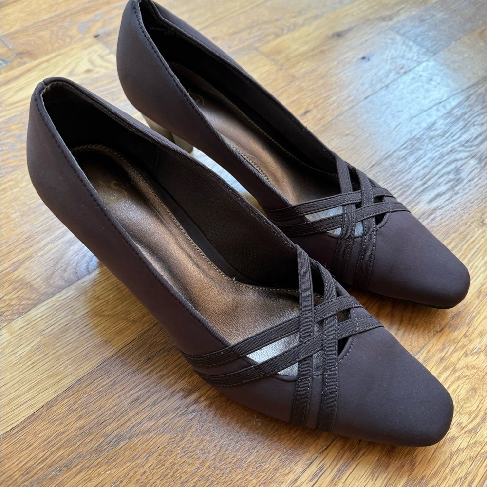 Life Stride  women’s dress shoe size 7 1/2 M-Brown
